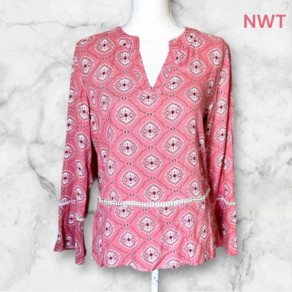 Kim Rogers Tops - NWT RETAIL: $48 KIM ROGERS PRETTY PRINT TOP SIZE: SMALL BIN#2